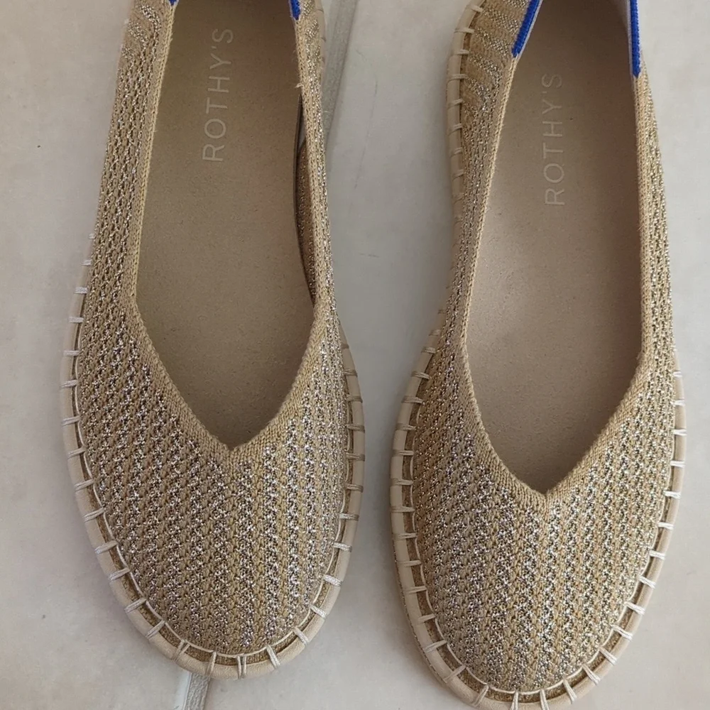Rothy's Beige Espadrille Gold Thread Soft Breezy Beachy Vacation Flats Sz W6